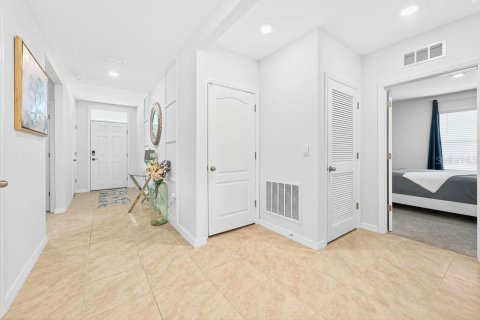 Villa ou maison à louer à Sorrento, Floride: 3 chambres, 171.5 m2 № 2096082 - photo 24