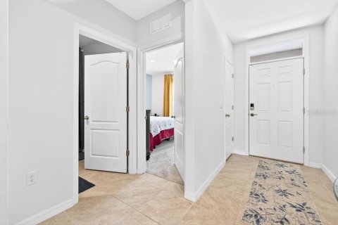 Villa ou maison à louer à Sorrento, Floride: 3 chambres, 171.5 m2 № 2096082 - photo 22
