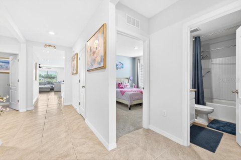 Villa ou maison à louer à Sorrento, Floride: 3 chambres, 171.5 m2 № 2096082 - photo 21