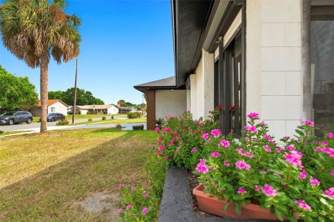 Villa ou maison à vendre à Orlando, Floride: 4 chambres, 156.35 m2 № 2303370 - photo 29