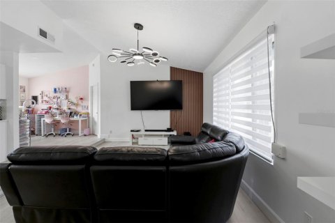 Villa ou maison à vendre à Orlando, Floride: 4 chambres, 156.35 m2 № 2303370 - photo 15