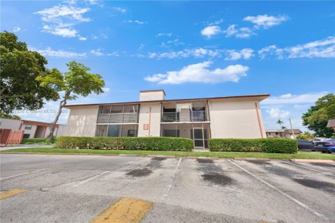 Condominio en venta en Miami, Florida, 3 dormitorios, 117.61 m2 № 1962765 - foto 28