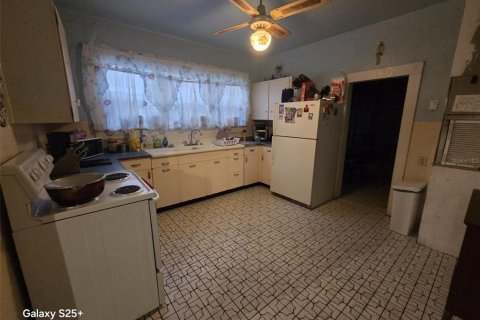 House in Tampa, Florida 2 bedrooms, 86.96 sq.m. № 2091867 - photo 8