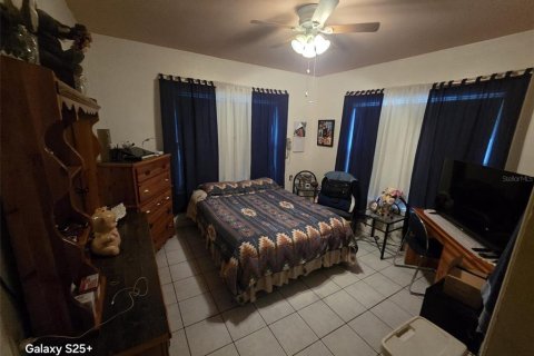 House in Tampa, Florida 2 bedrooms, 86.96 sq.m. № 2091867 - photo 12