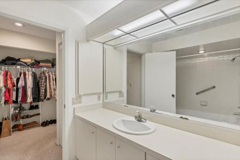 Купить кондоминиум в Сарасота, Флорида 6 комнат, 134.71м2, № 2108308 - фото 17