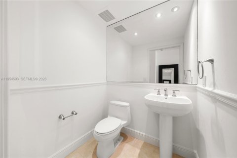 Купить кондоминиум в Майами, Флорида 3 спальни, 180.6м2, № 2008995 - фото 25