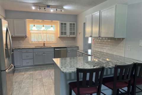 House in Tampa, Florida 3 bedrooms, 123.93 sq.m. № 1857866 - photo 7