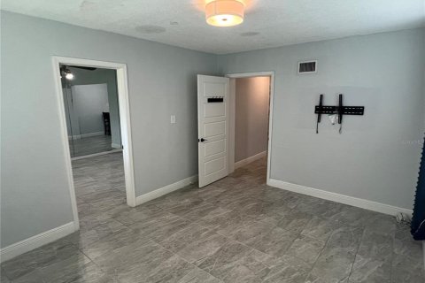 Villa ou maison à louer à Tampa, Floride: 3 chambres, 123.93 m2 № 1857866 - photo 12