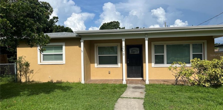 House in Tampa, Florida 3 bedrooms, 123.93 sq.m. № 1857866