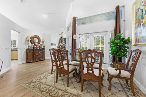 Купить виллу или дом в Уэстон, Флорида 4 спальни, 215.9м2, № 1992092 - фото 6