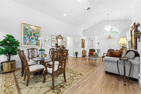 Купить виллу или дом в Уэстон, Флорида 4 спальни, 215.9м2, № 1992092 - фото 8