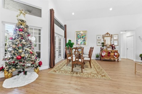 Купить виллу или дом в Уэстон, Флорида 4 спальни, 215.9м2, № 1992092 - фото 7