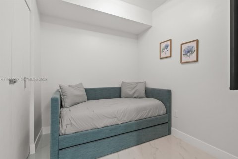 Condominio en alquiler en Miami, Florida, 1 dormitorio, 100.8 m2 № 2020274 - foto 19