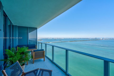 Condominio en alquiler en Miami, Florida, 1 dormitorio, 100.8 m2 № 2020274 - foto 16