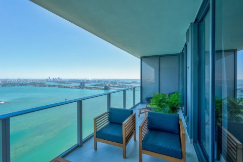 Condominio en alquiler en Miami, Florida, 1 dormitorio, 100.8 m2 № 2020274 - foto 17