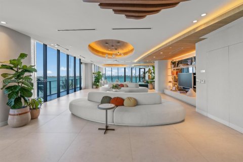 Condominio en alquiler en Miami, Florida, 1 dormitorio, 100.8 m2 № 2020274 - foto 24