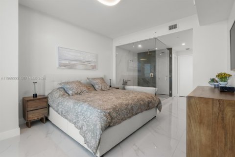 Condominio en alquiler en Miami, Florida, 1 dormitorio, 100.8 m2 № 2020274 - foto 10