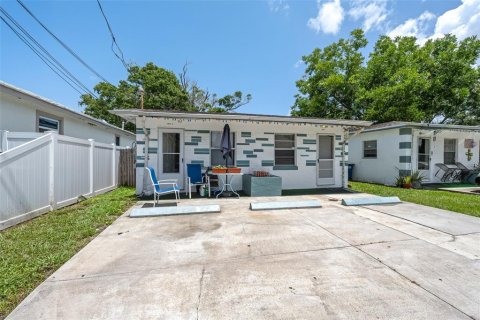 Duplex in Clearwater, Florida 4 bedrooms, 115.94 sq.m. № 1870568 - photo 2