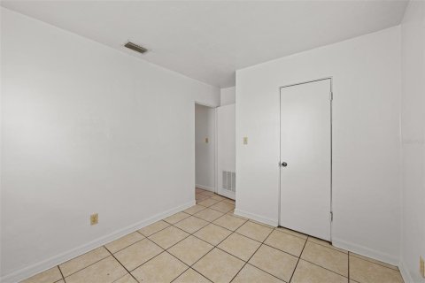 Duplex in Clearwater, Florida 4 bedrooms, 115.94 sq.m. № 1870568 - photo 17