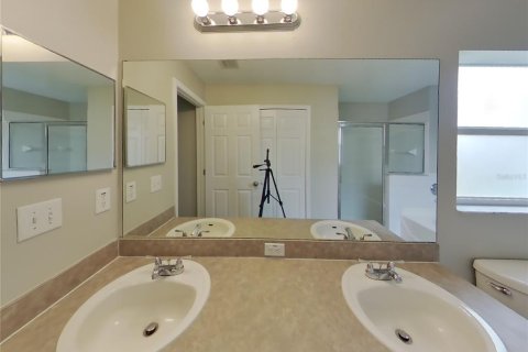 House in Plant City, Florida 4 bedrooms, 143.44 sq.m. № 1911046 - photo 8