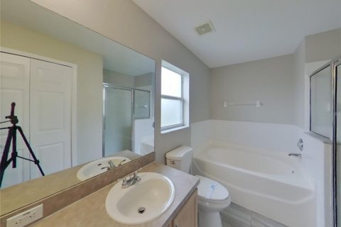 Casa en alquiler en Plant City, Florida, 4 dormitorios, 143.44 m2 № 1911046 - foto 9