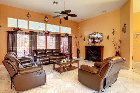 House in Punta Gorda, Florida 4 bedrooms, 431.16 sq.m. № 1907030 - photo 5