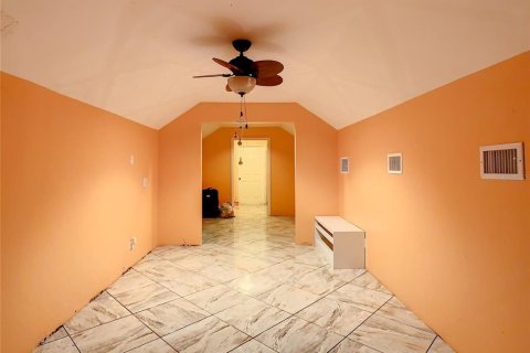 House in Punta Gorda, Florida 4 bedrooms, 431.16 sq.m. № 1907030 - photo 27