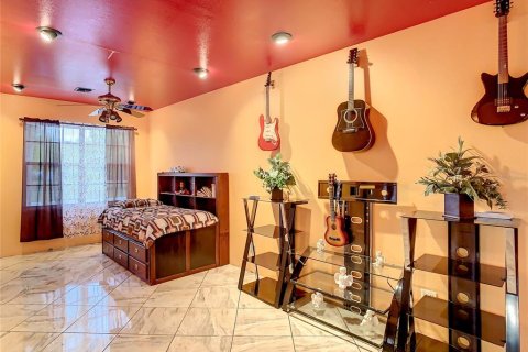 House in Punta Gorda, Florida 4 bedrooms, 431.16 sq.m. № 1907030 - photo 29