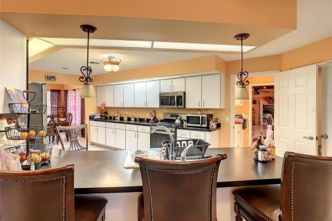 House in Punta Gorda, Florida 4 bedrooms, 431.16 sq.m. № 1907030 - photo 8