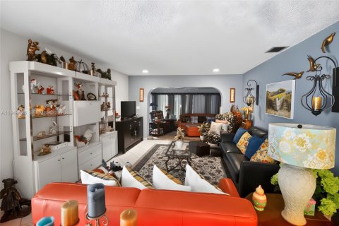 Villa ou maison à vendre à Coconut Creek, Floride: 2 chambres, 128.11 m2 № 2153032 - photo 7