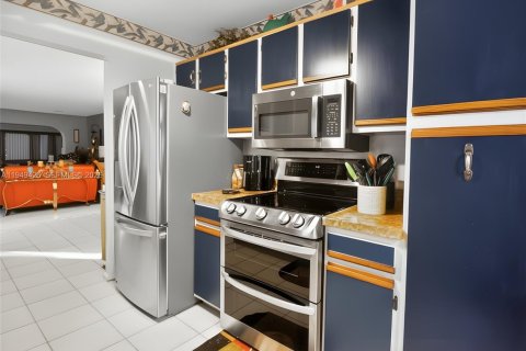 Villa ou maison à vendre à Coconut Creek, Floride: 2 chambres, 128.11 m2 № 2153032 - photo 6