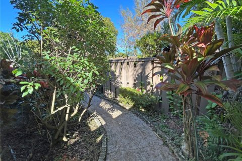 Villa ou maison à vendre à Coconut Creek, Floride: 2 chambres, 128.11 m2 № 2153032 - photo 15
