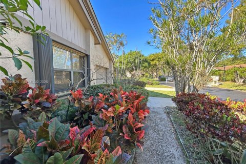 Villa ou maison à vendre à Coconut Creek, Floride: 2 chambres, 128.11 m2 № 2153032 - photo 13