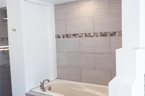 Villa ou maison à vendre à Orlando, Floride: 4 chambres, 177.54 m2 № 1529884 - photo 20