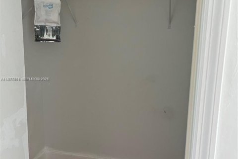 Condo in North Miami, Florida, 3 bedrooms  № 2042131 - photo 18
