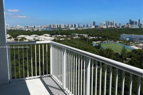 Condo in North Miami, Florida, 3 bedrooms  № 2042131