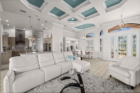 House in Cape Coral, Florida 3 bedrooms, 258.36 sq.m. № 2049752 - photo 10