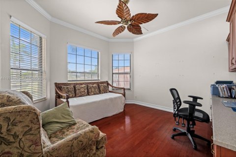 House in Cape Coral, Florida 3 bedrooms, 258.36 sq.m. № 2049752 - photo 26