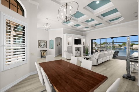 House in Cape Coral, Florida 3 bedrooms, 258.36 sq.m. № 2049752 - photo 9