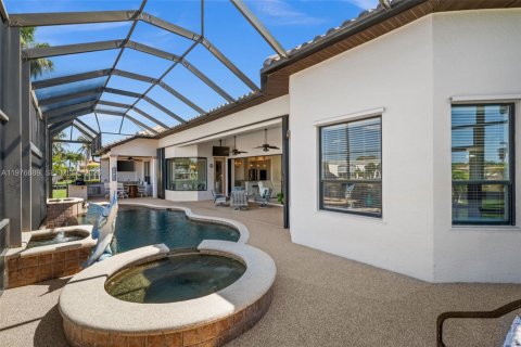 House in Cape Coral, Florida 3 bedrooms, 258.36 sq.m. № 2049752 - photo 17