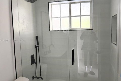 House in Hollywood, Florida 3 bedrooms, 112.41 sq.m. № 1707286 - photo 4
