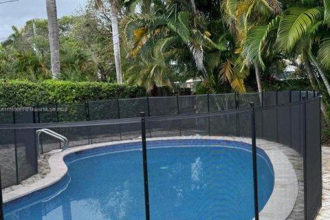 House in Hollywood, Florida 3 bedrooms, 112.41 sq.m. № 1707286 - photo 7