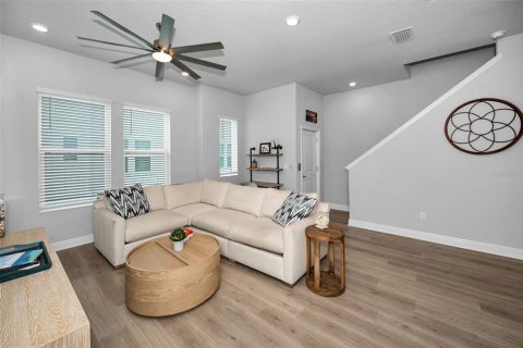Townhouse in Sarasota, Florida 3 bedrooms, 195.84 sq.m. № 2201750 - photo 16