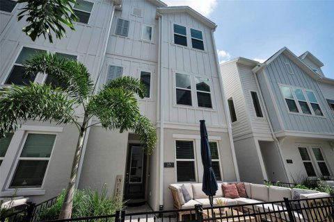 Townhouse in Sarasota, Florida 3 bedrooms, 195.84 sq.m. № 2201750