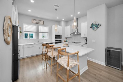 Townhouse in Sarasota, Florida 3 bedrooms, 195.84 sq.m. № 2201750 - photo 22