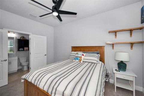 Townhouse in Sarasota, Florida 3 bedrooms, 195.84 sq.m. № 2201750 - photo 12