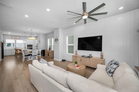 Townhouse in Sarasota, Florida 3 bedrooms, 195.84 sq.m. № 2201750 - photo 17