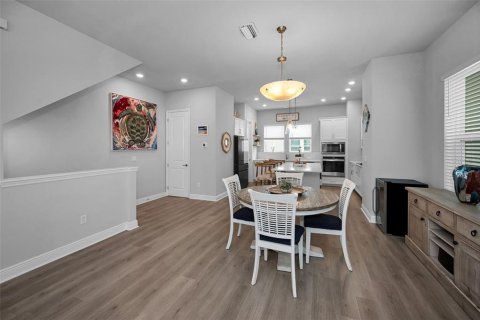 Townhouse in Sarasota, Florida 3 bedrooms, 195.84 sq.m. № 2201750 - photo 15