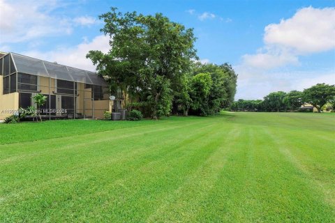 Townhouse in Doral, Florida 3 bedrooms, 159.05 sq.m. № 1954780 - photo 21