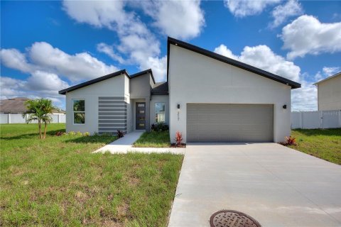 Villa ou maison à Poinciana, Floride 4 chambres, 155.15 m2 № 2364889